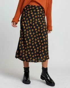 RVCA Annika In Black Skirt