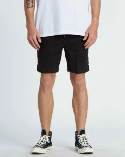 Billabong Larry Layback Twill In Black Shorts