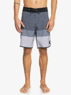 Quiksilver Surfsilk Tijuana 19" In Black Boardshort