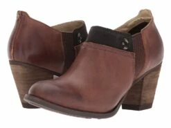 OluKai Ho'ou'i (friar Brown/friar Brown)