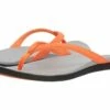 OluKai Ho'opio (papaya/pale Grey)