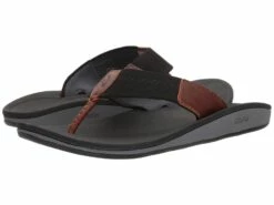 OluKai Nohona Ulana (black/black)